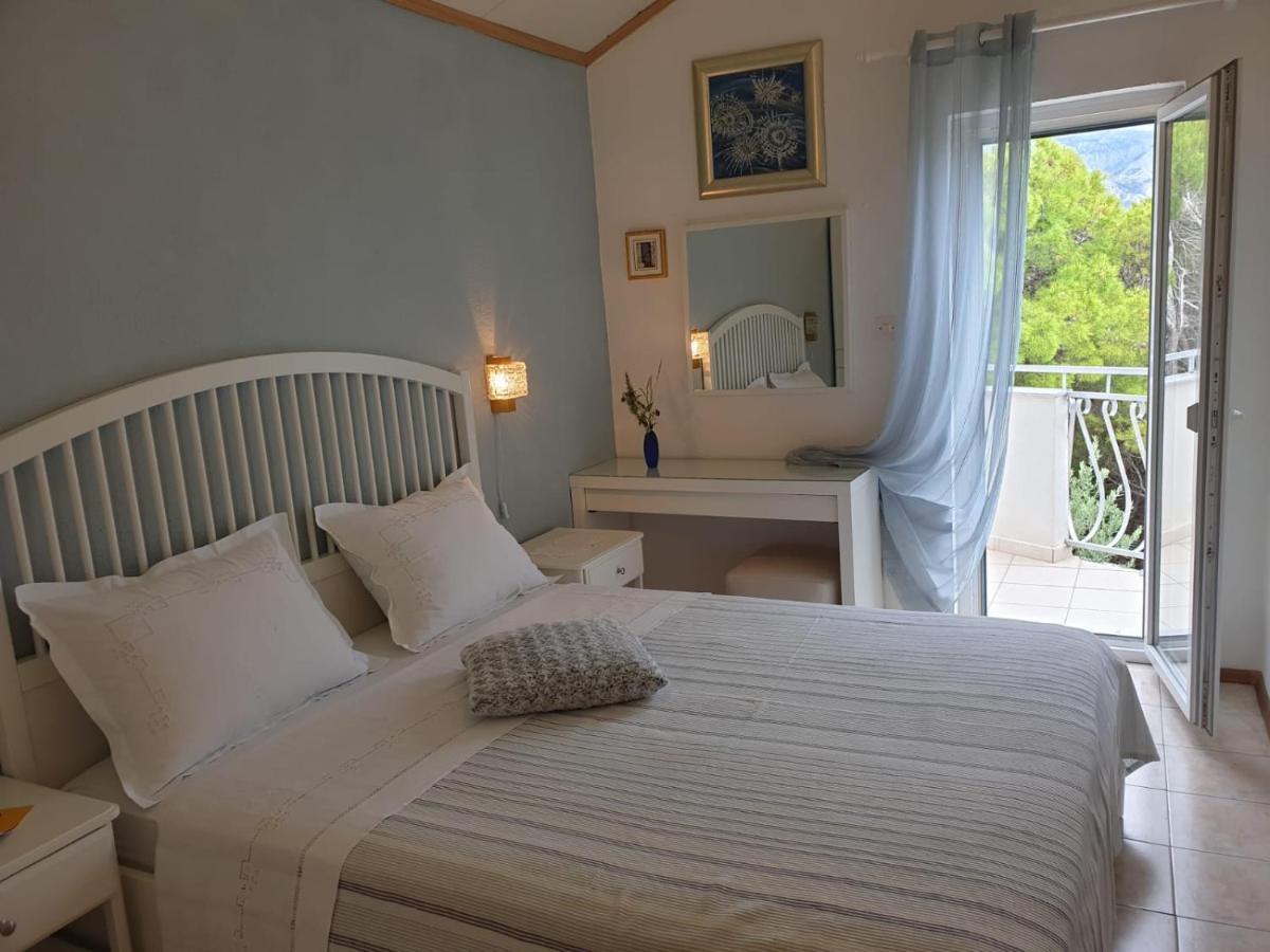 Apartments Kuzmanic Omis Bagian luar foto