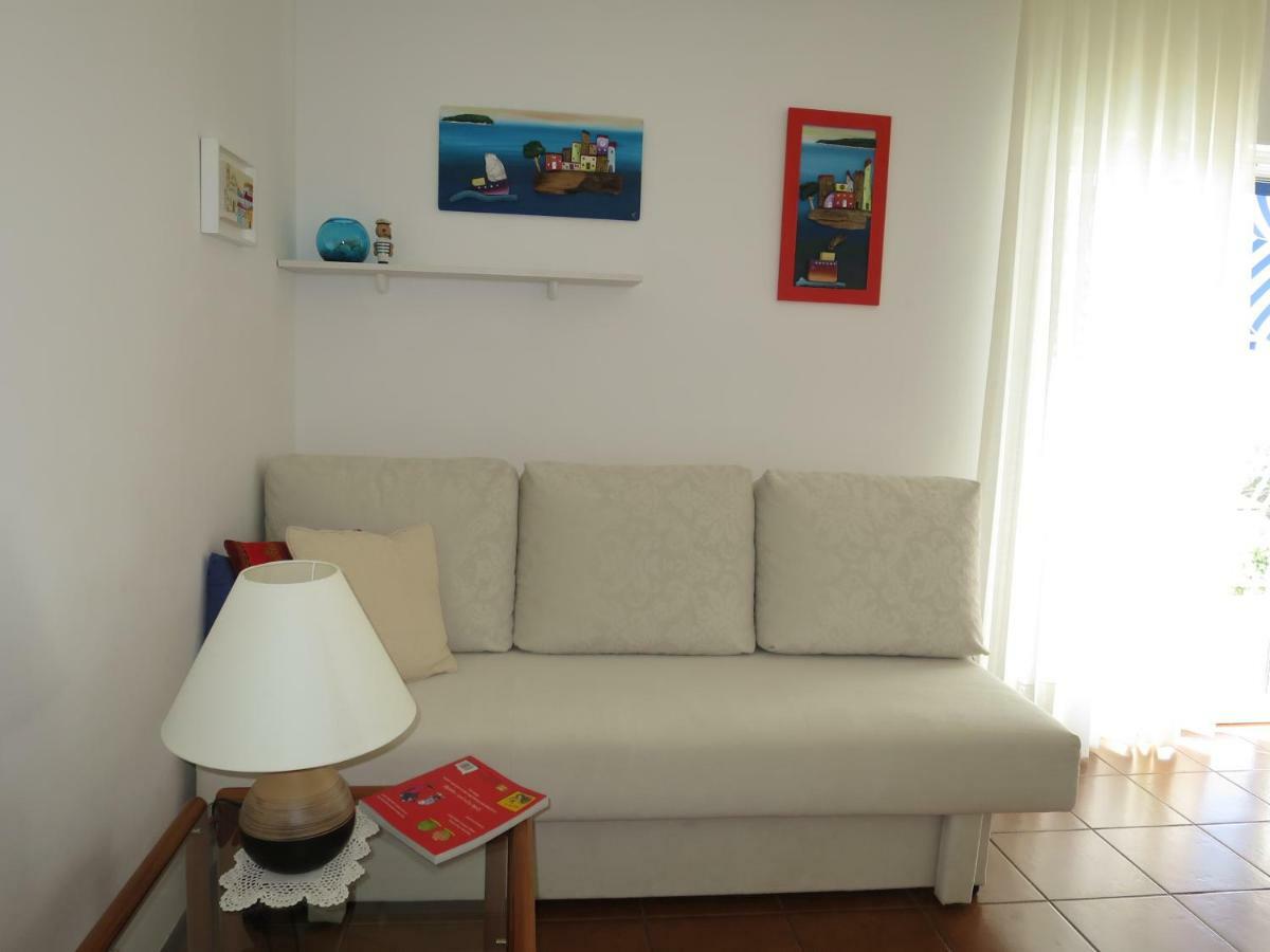 Apartments Kuzmanic Omis Bagian luar foto