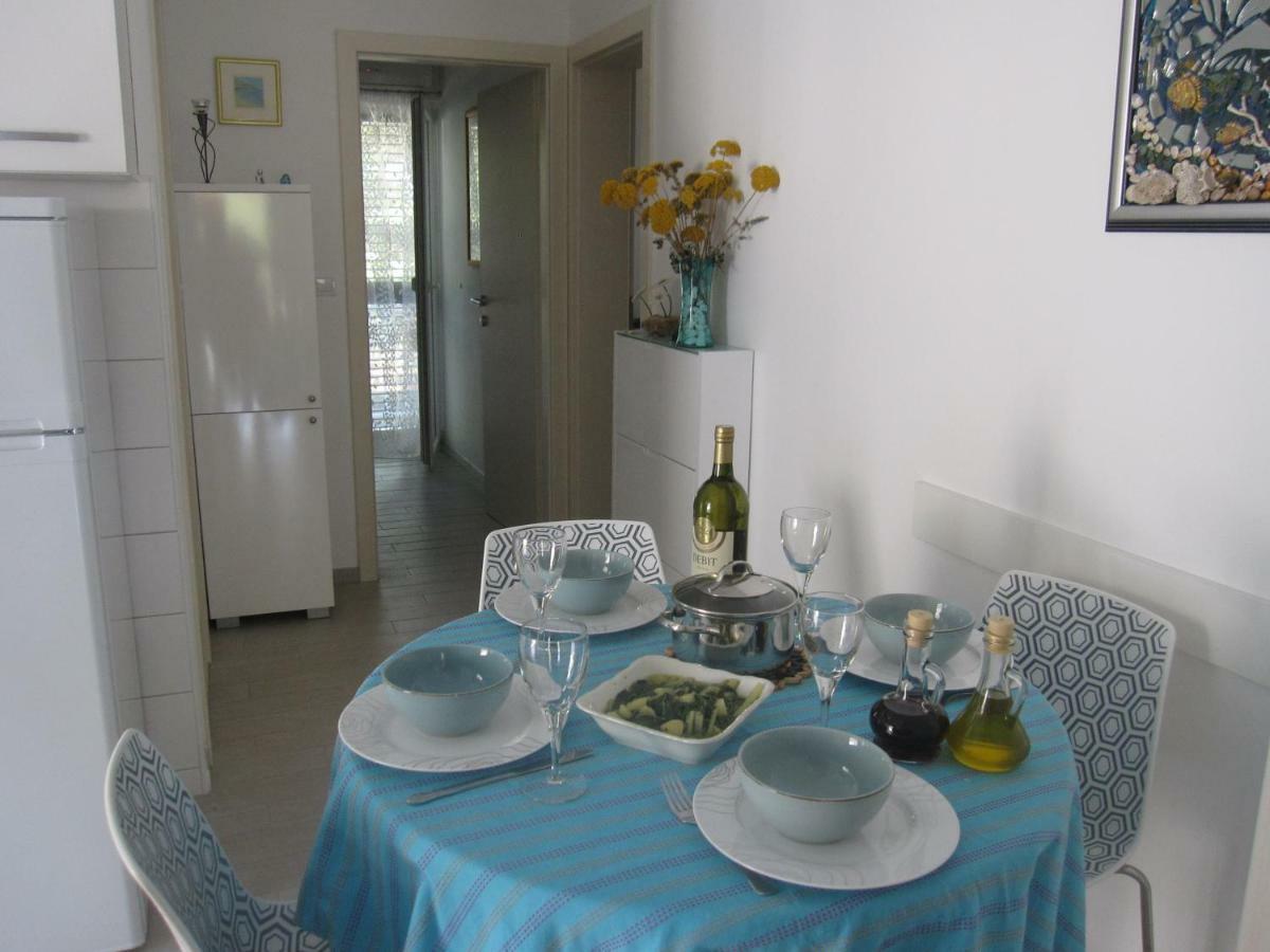 Apartments Kuzmanic Omis Bagian luar foto
